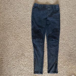 Leggings size small